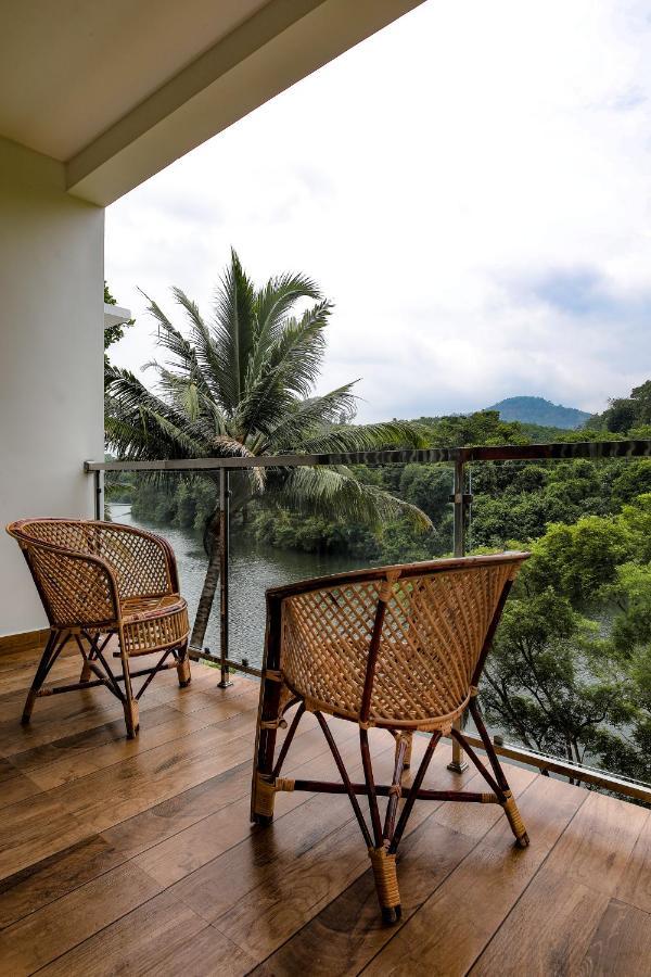 Thenmala Hormuz Inn Kolattupuzha Extérieur photo