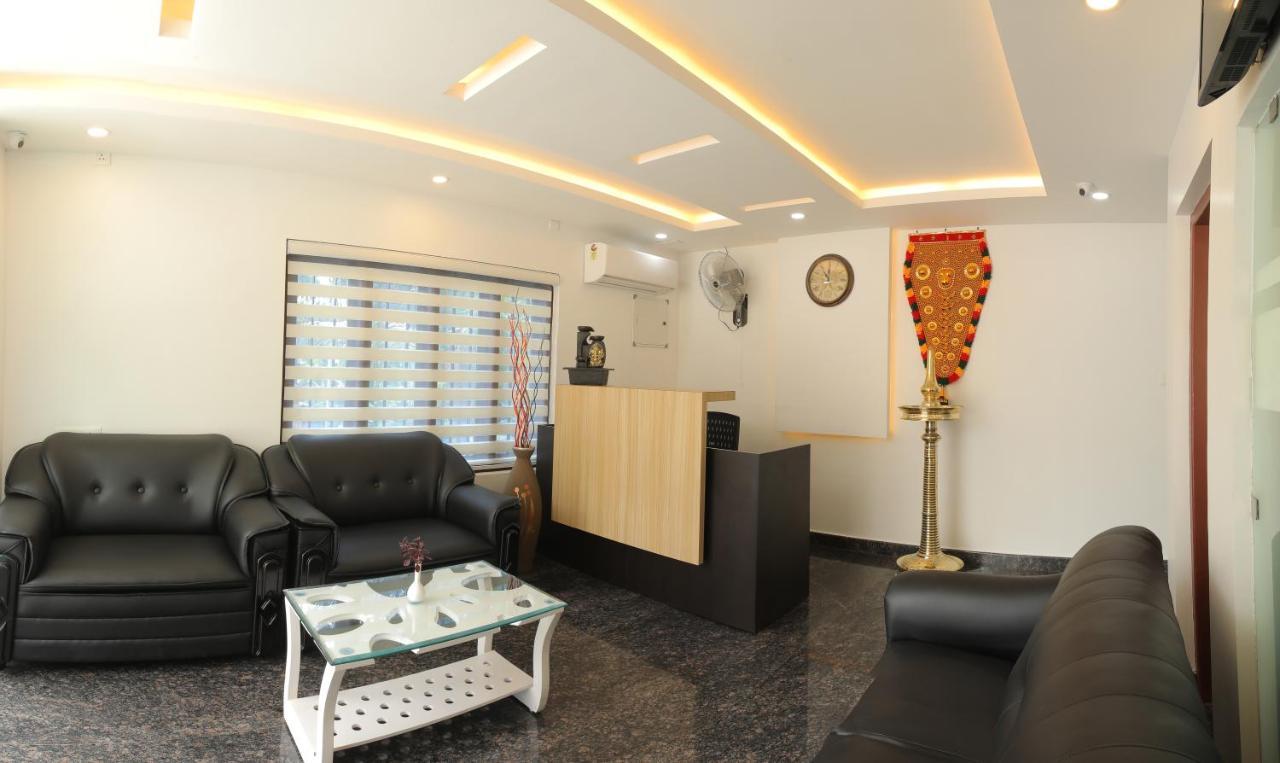 Thenmala Hormuz Inn Kolattupuzha Extérieur photo