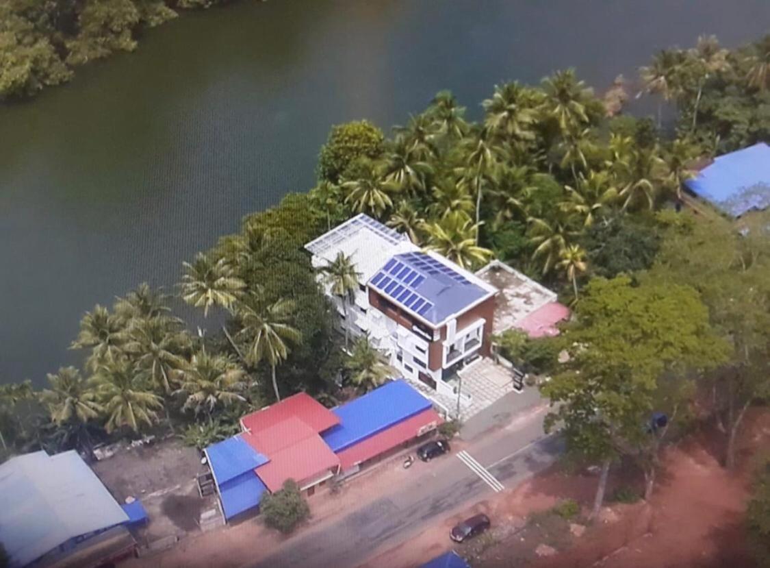Thenmala Hormuz Inn Kolattupuzha Extérieur photo